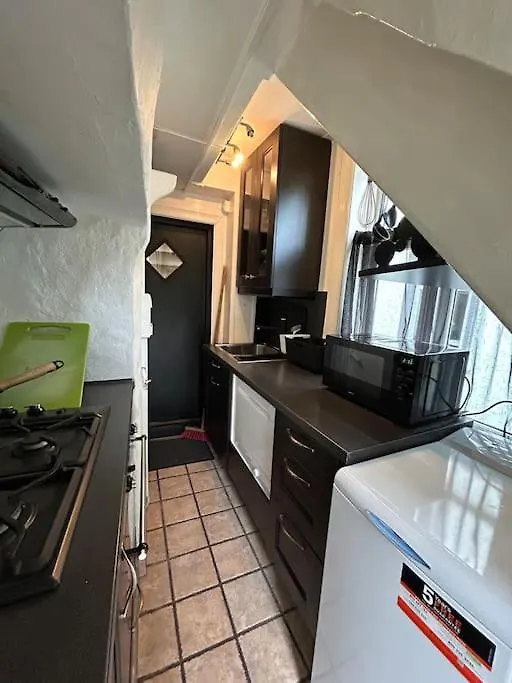 Cozy Apartment In Popular Street Берген 0*,